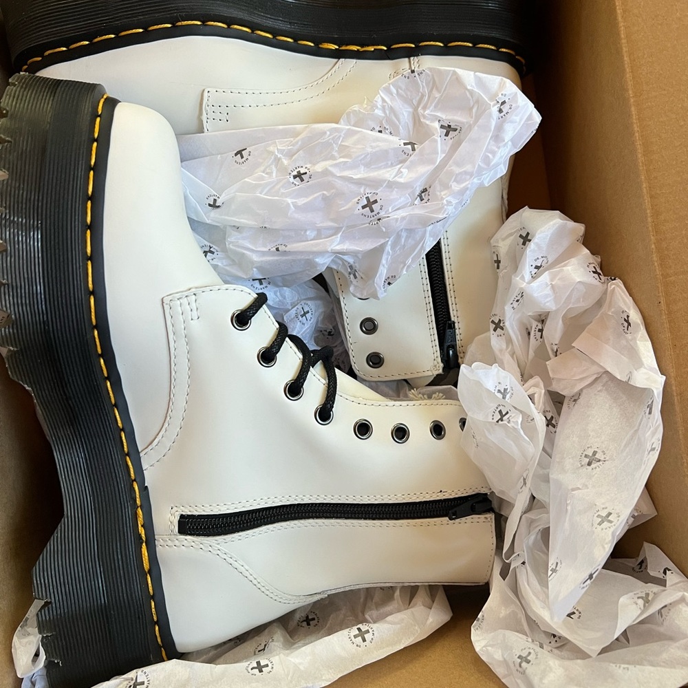 White Jadon Dr. Martens, Doc Martens